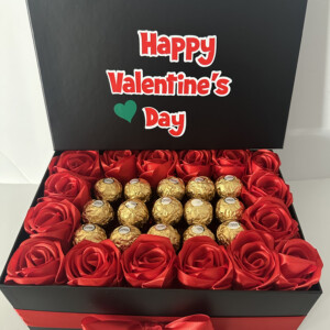 Cajita con Rosas Eternas y Chocolates